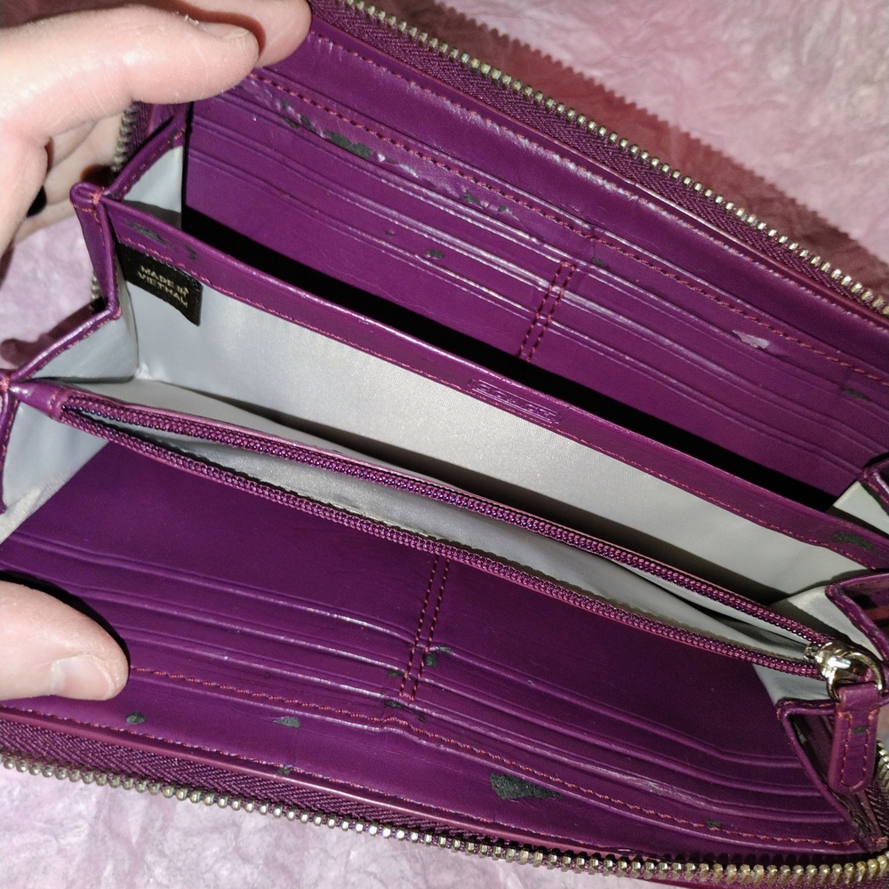 Vintage Soho Trifold Coach Fuchsia Leather Wallet - Picture 2 of 6